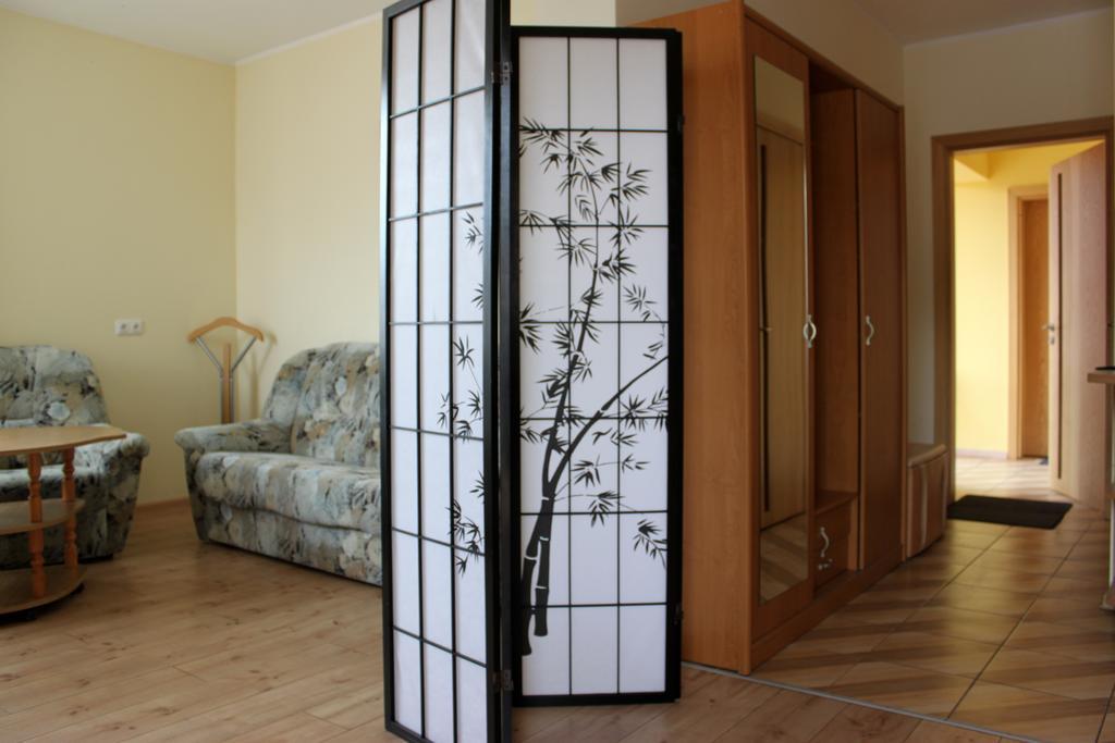 Ferienwohnung Jauku Erdvu Silta Kaunas Zimmer foto