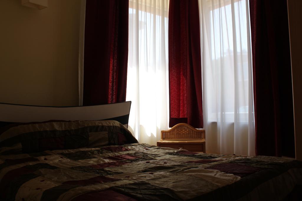 Ferienwohnung Jauku Erdvu Silta Kaunas Zimmer foto