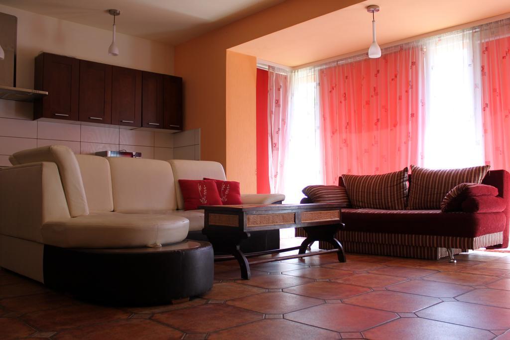 Ferienwohnung Jauku Erdvu Silta Kaunas Zimmer foto